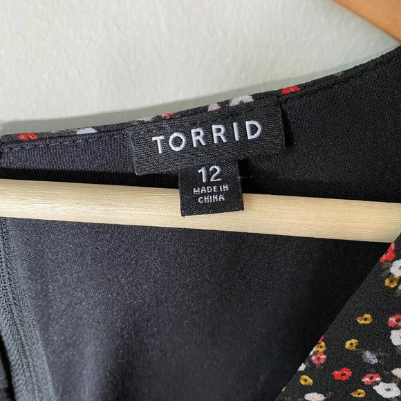 Torrid Women's Size 12 Balloon Sleeve Floral Print Georgette V-Neck Mini Dress - Picture 8 of 15